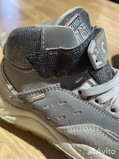 Кроссовки демисезонные