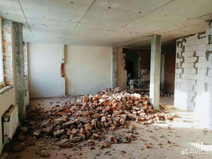 Демонтажные работы. Демонтаж стен, зданий, квартир