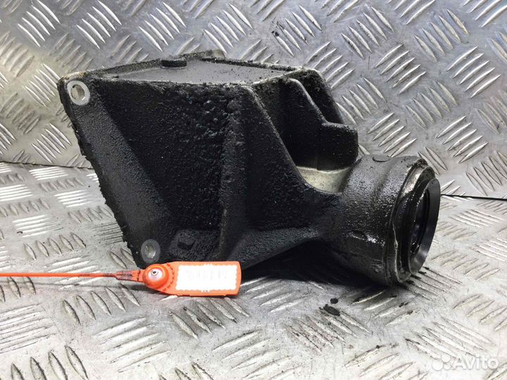 Кронштейн полуоси BMW X3 M57D30O2 M57D30O2