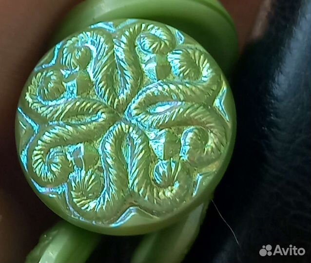 Пуговицы стеклянные перламутр чехосллвакия