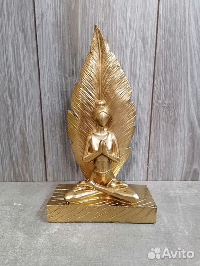 Стильная статуэтка