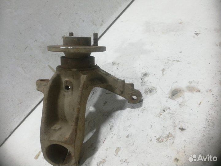 Кулак поворотный передний правый Ford Focus 2