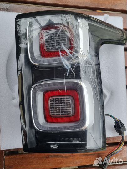 Range Rover Vogue L-405, задняя фара