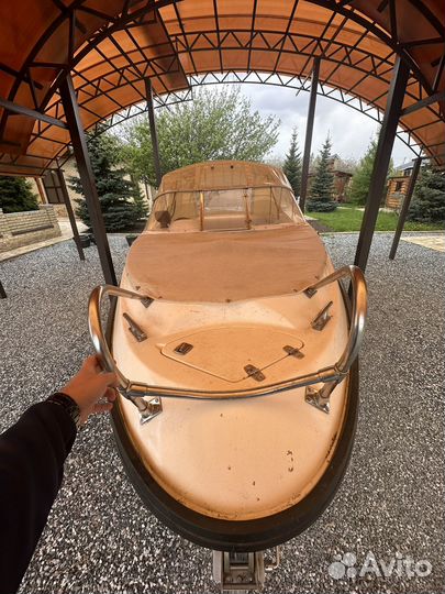 Катер с прицепом