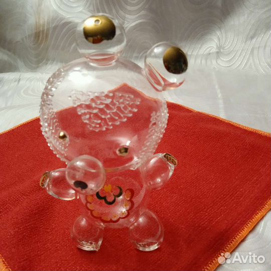 Выдувная стеклянная скульптура