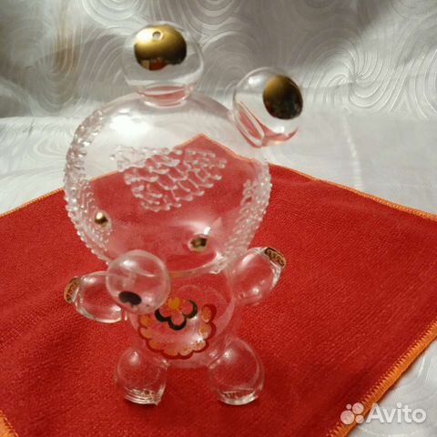 Выдувная стеклянная скульптура