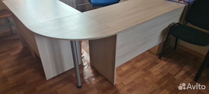 Стол руководителя, офисный