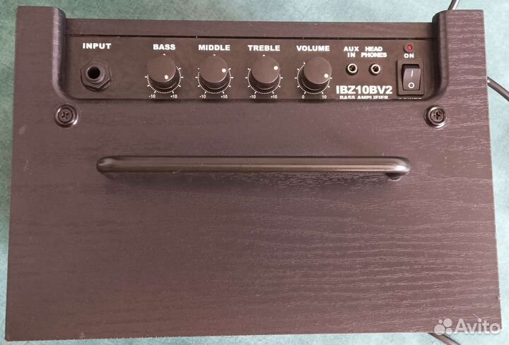 Комбоусилитель Ibanez для бас-гитары