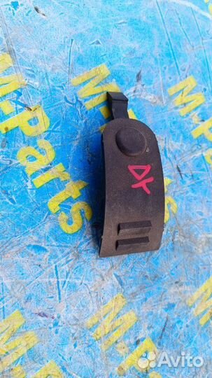 Крепление радиатора Mazda Demio DY3W DY5W 2004