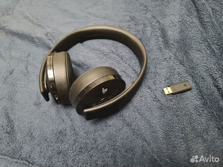 Гарнитура sony gold wireless headset для PS4