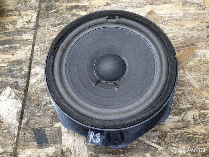 Комплект колонок и сабвуфер Audi R8 4.2 2008