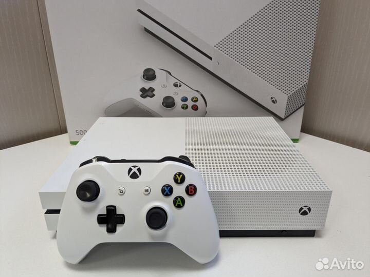 Xbox One s 500gb + игры. Комплект