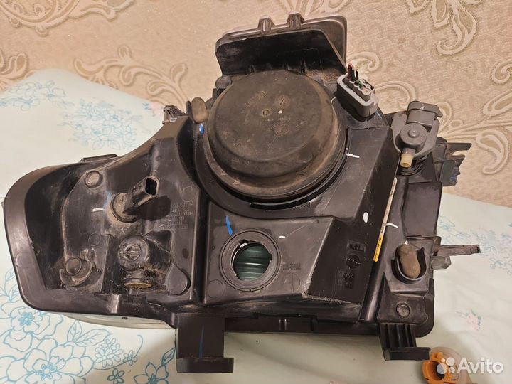 Фара правая 26010-5X10A Ниссан Патфайндер R51