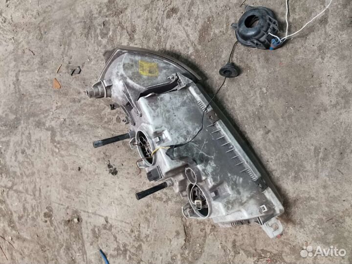 Фара передняя правая на ваз 2110