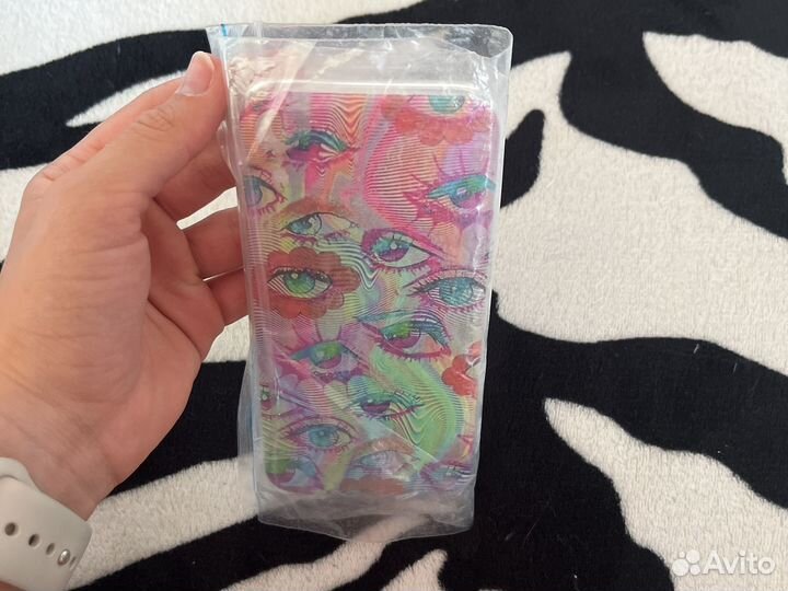 Чехол на iPhone xr бесплатно