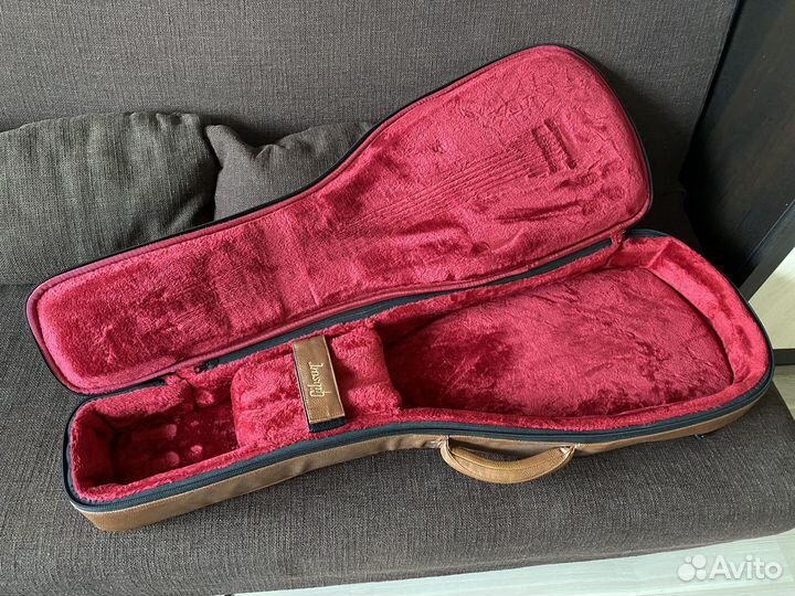Фирменный чехол Gibson для гитары