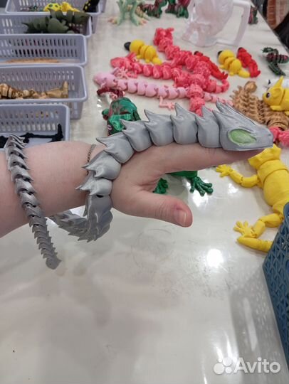 Подвижный змеевидный дракон 61 см