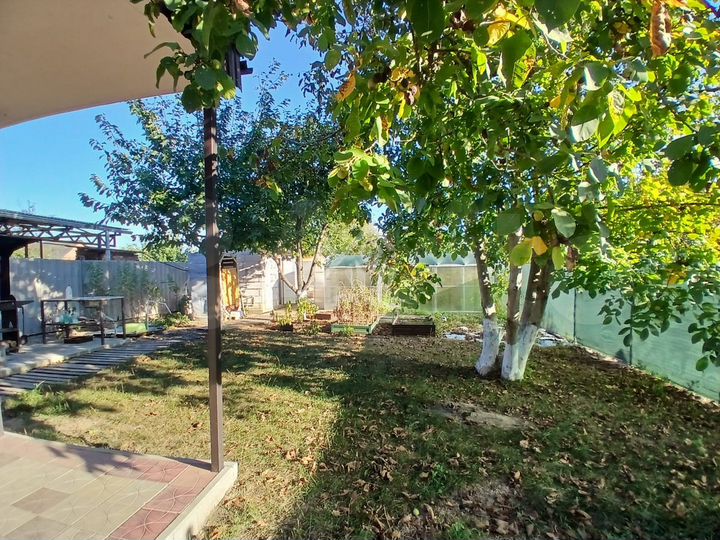 Дом 25 м² на участке 5 сот.