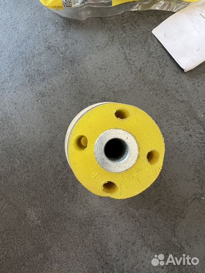 Полиуретановый сайлентблок задней подвески, балки