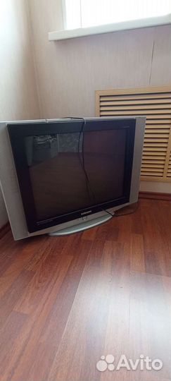 Телевизор samsung