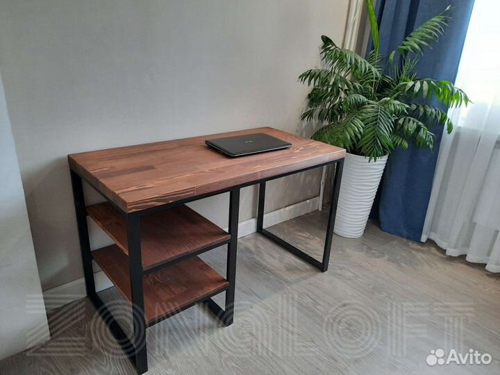 Письменный стол