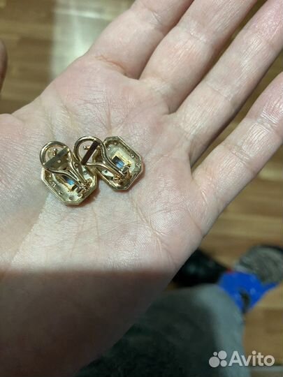 Золотые серьги