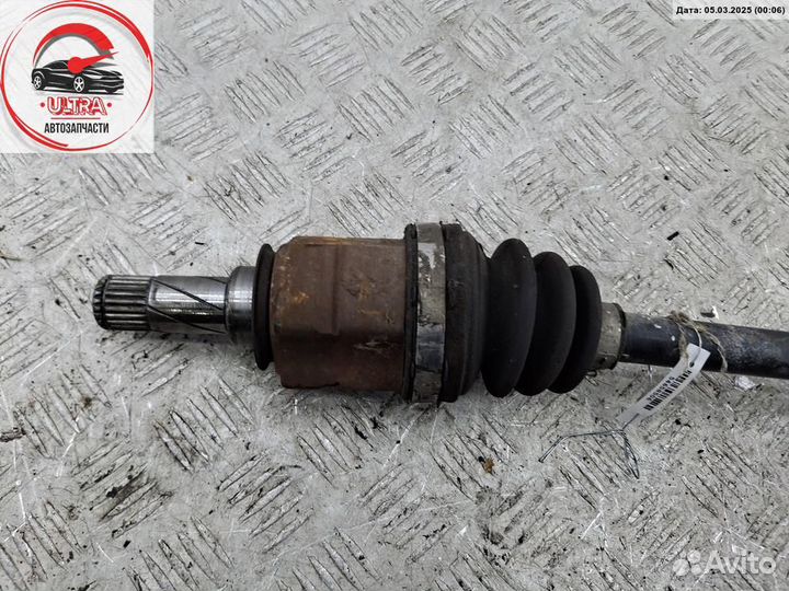 Полуось передняя левая б/у Opel Corsa D