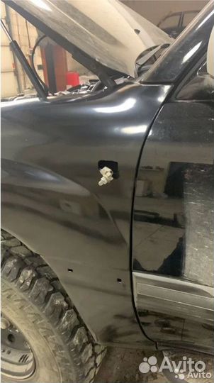 Крыло переднее Lexus LX470