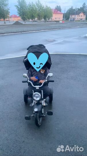 Детский велосипед с ручкой