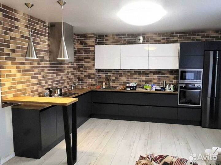 Кухонный гарнитур в современном стиле на заказ