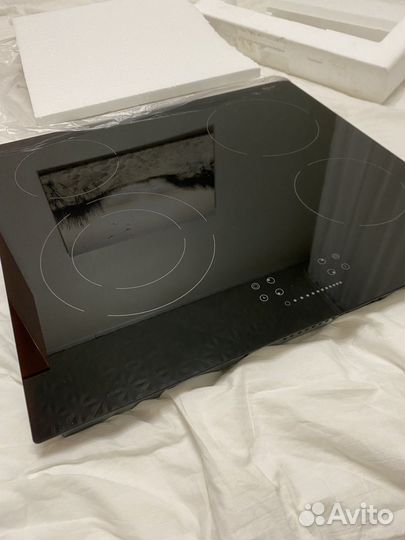Индукционная плита 4 конфорки