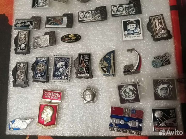 Значки, стекло, ситалл