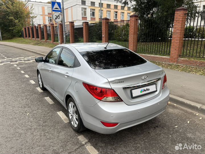 Hyundai Solaris 1.6 AT, 2011, 172 000 км