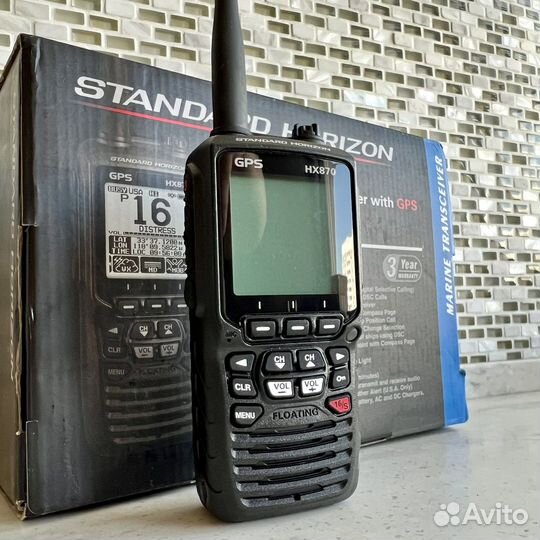 Морская радиостанци Standart Horizon HX-870