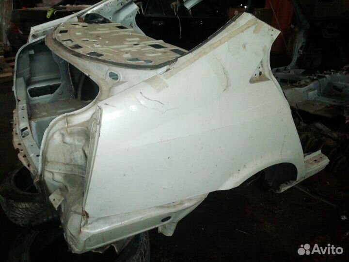 Крыло заднее правое Nissan Primera