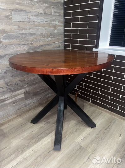 Стол кухонный