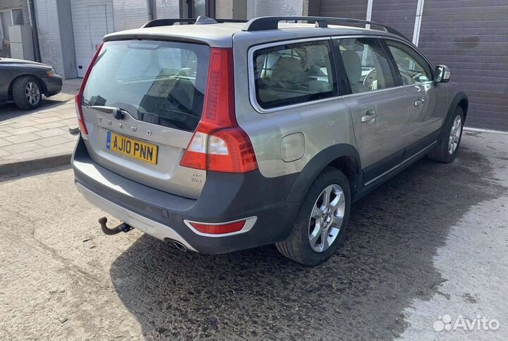 Volvo XC70 II 2010 г по запчастям