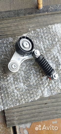 Кронштейн генератора