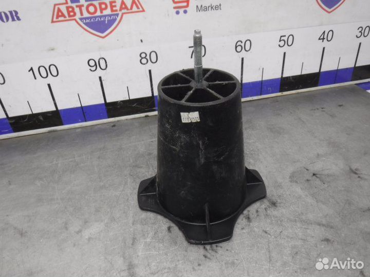 Болт крепления запасного колеса Ssang Yong Actyon