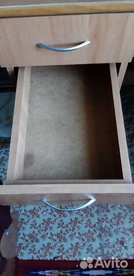 Трюмо с зеркалом