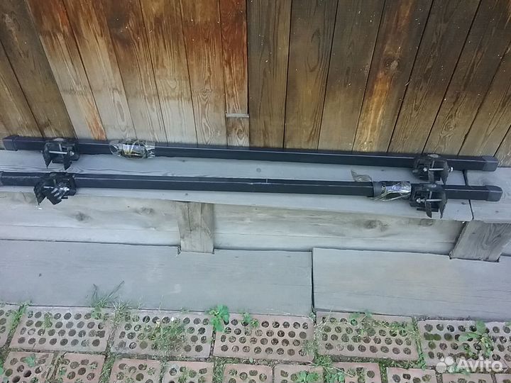 Багажник с поперечными креплениями