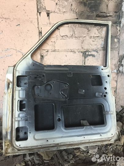 Дверь газ-24 передняя правая