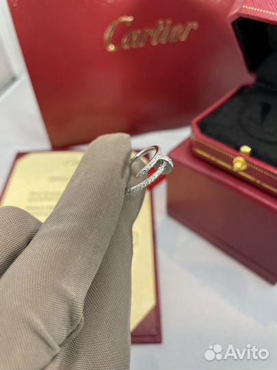 Кольцо из белого золота cartier juste un clou