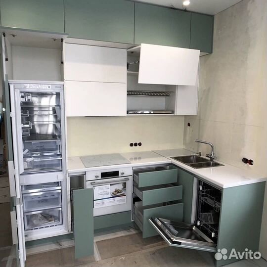 Кухонный гарнитур (любые размеры)