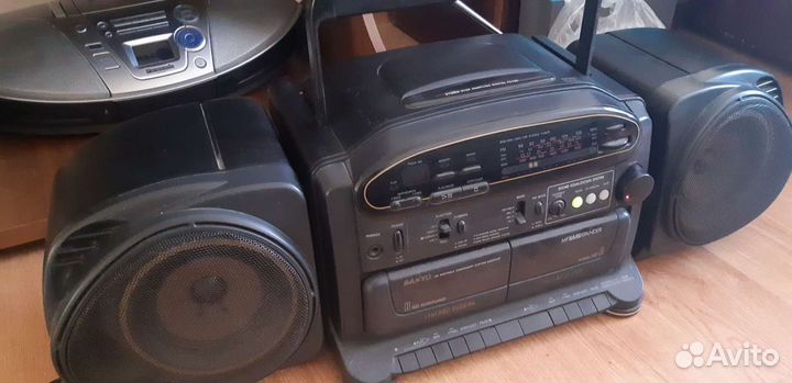 Магнитофон sanyo