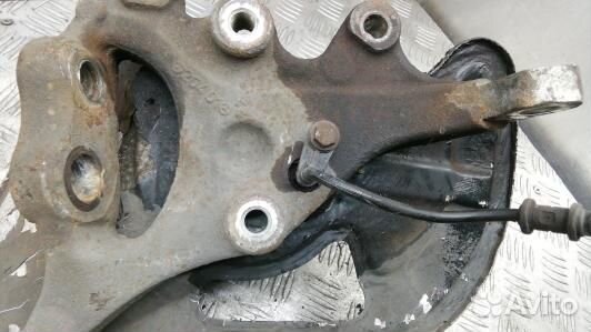 Ступица передняя левая mercedes benz C-class W204