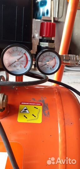 Продам компрессор воздушный