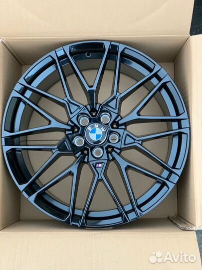 Разноширокие Диски на BMW 818 стиль R20