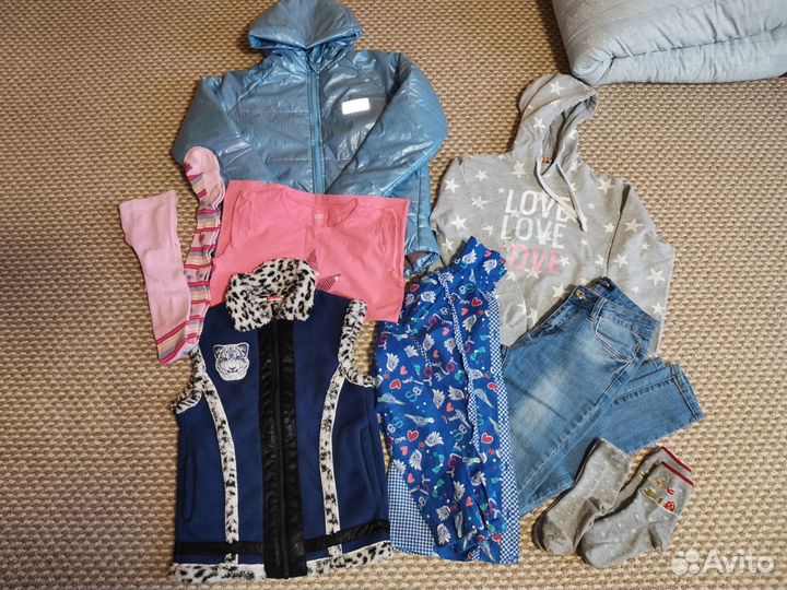 Комплект вещей на девочку 146-152