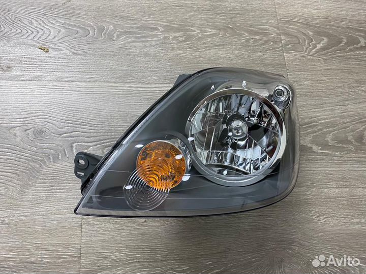 Фара передняя Ford Fiesta Фонарь Форд Фиеста